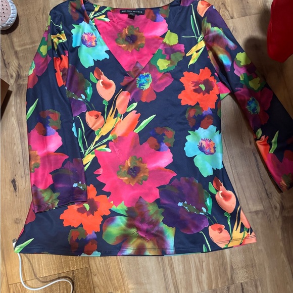 Boston Proper Vibrant Floral V-Neck Long Sleeve Top - Picture 2 of 2